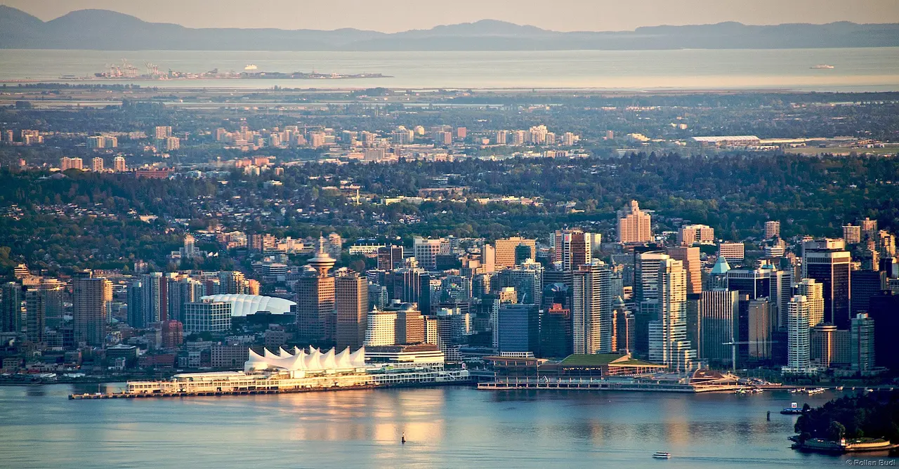 The Vancouver skyline and harbour at dusk as seen from Grouse Mountain