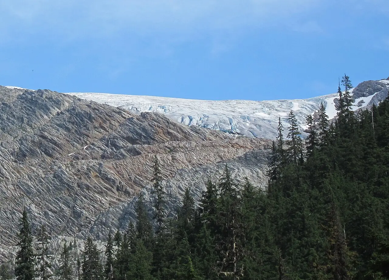 The Illecillewaet Glacier in Glacier National Park with moraine in the foreground