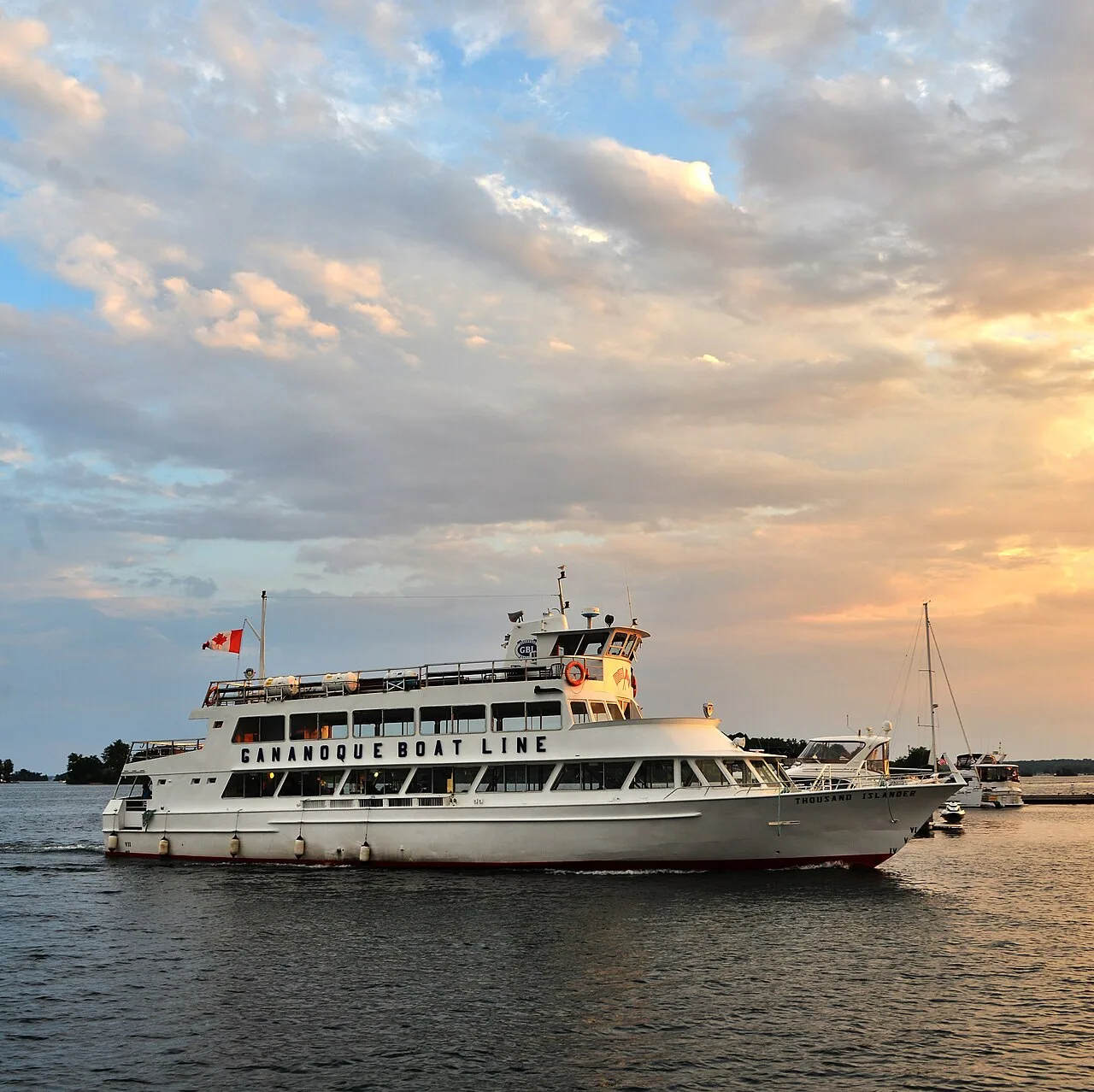 Gananoque tour boat Thousand Islander docked at the waterfront